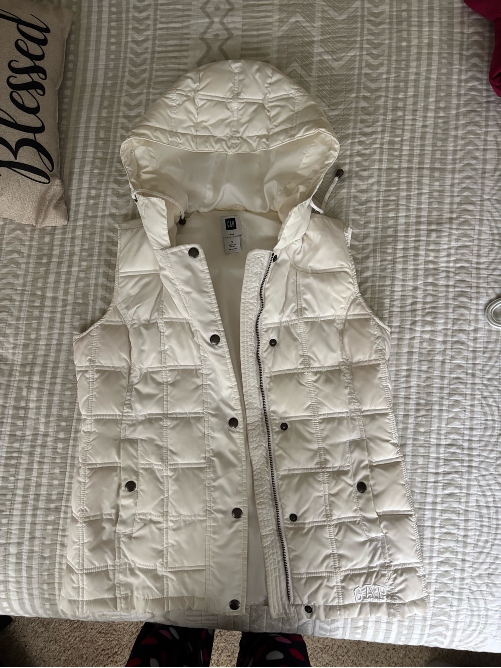 GAP Off-White Quilted Hooded Puffer Vest